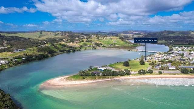 Deceased Estate – Family Waterfront Property