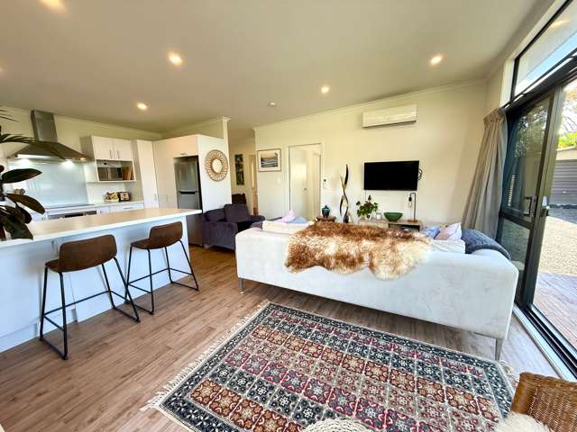 8 Smith Street Raglan_3