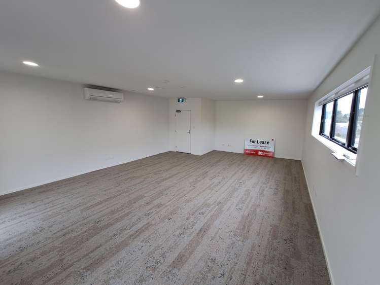 1155 South Road Oakura_3