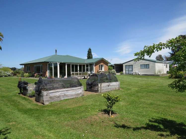 28 West Road Pahiatua_2
