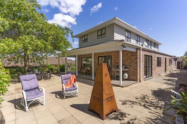 27 Lexington Drive Botany Downs_18