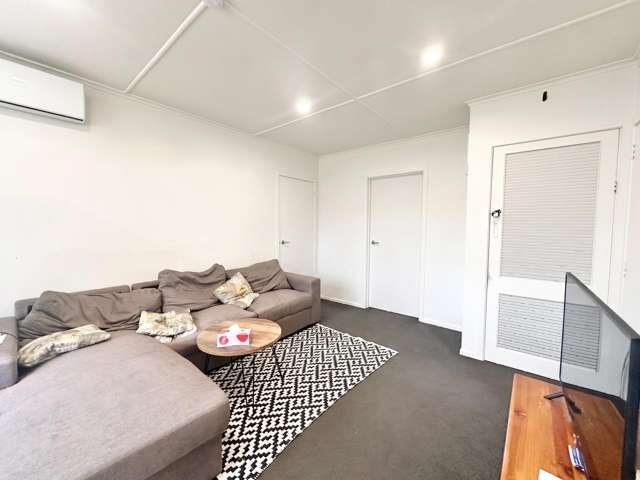 66b Humber Cres Greerton_2