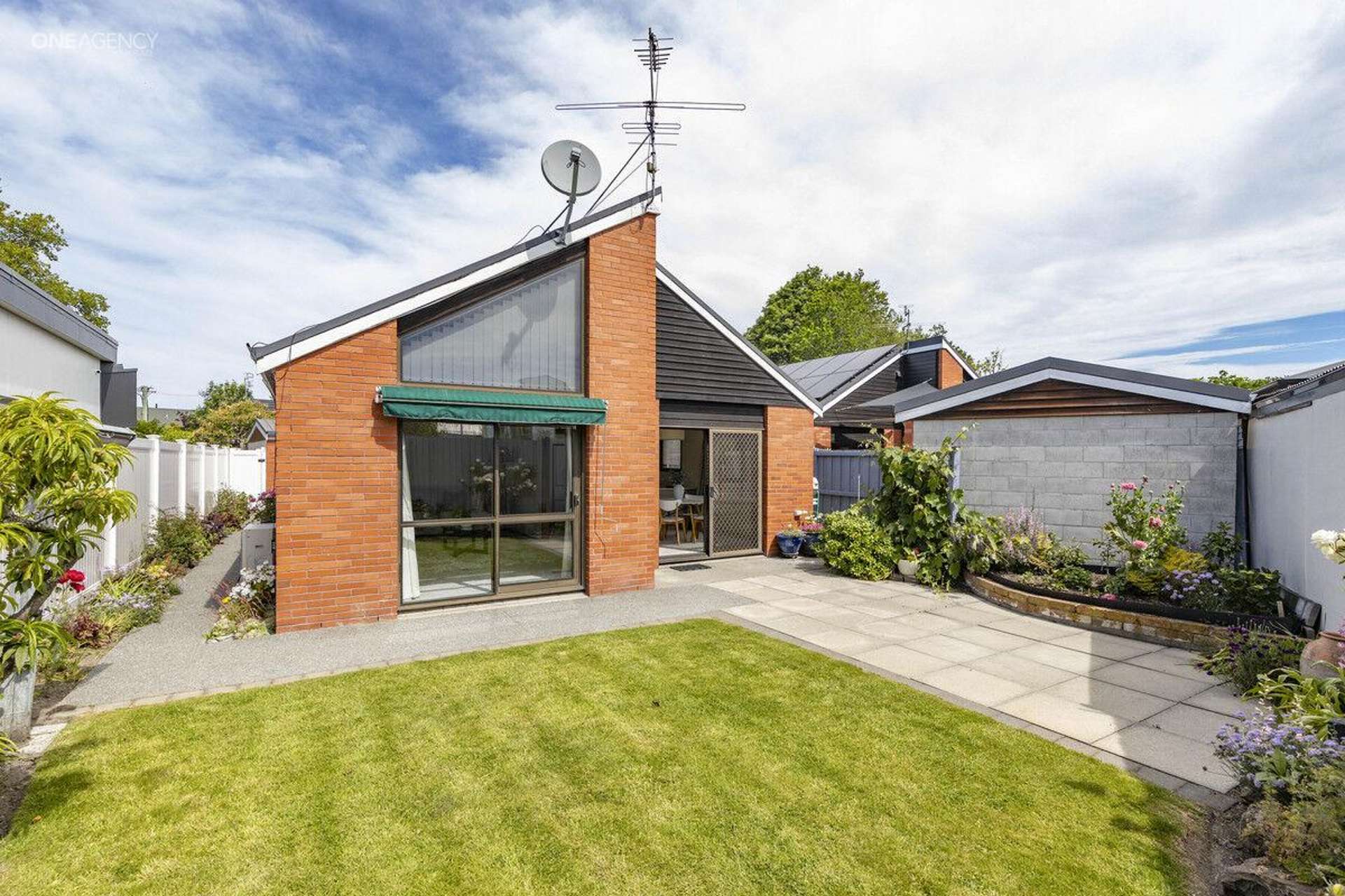 2/104 Trafalgar Street Saint Albans_0