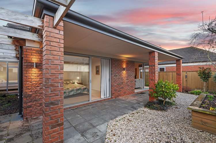 35 Henley Green Northwood_15