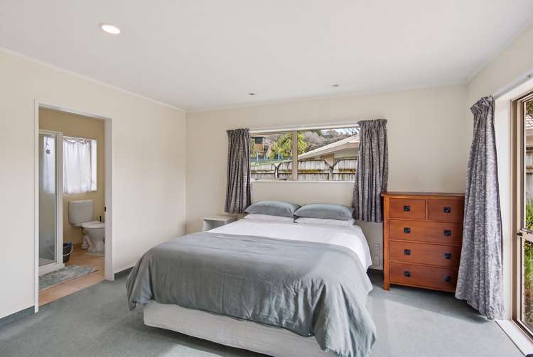 74 Guildford Drive Paraparaumu_11