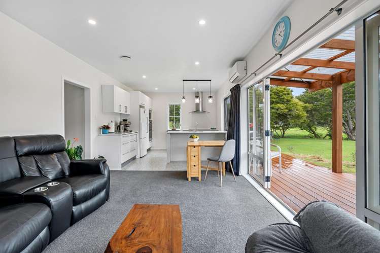 6 Tavinor Road Otaika Valley_27