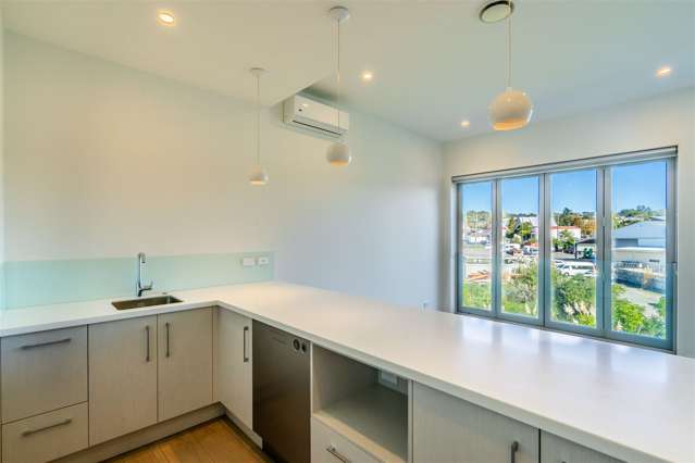 D5/18 Oteha Valley Road Extension Albany_1