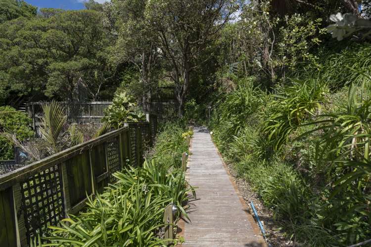 29 Seaview Road Paremata_36