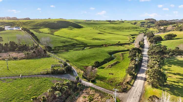 55 Coster Road Muriwai_12