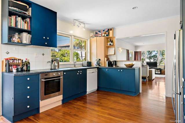 559a Beach Road Murrays Bay_4