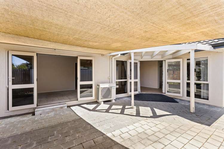 73 Kensington Drive Taradale_15
