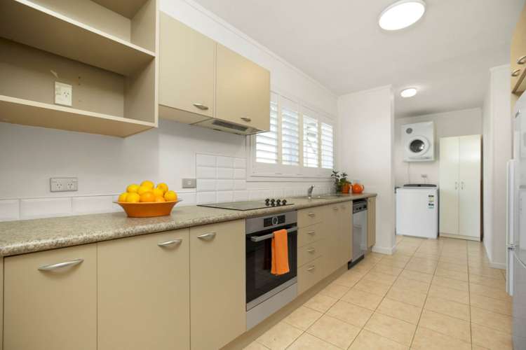 2/36 Clonbern Road Remuera_12