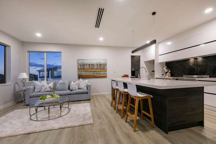 6 Colonial Drive Silverdale_14