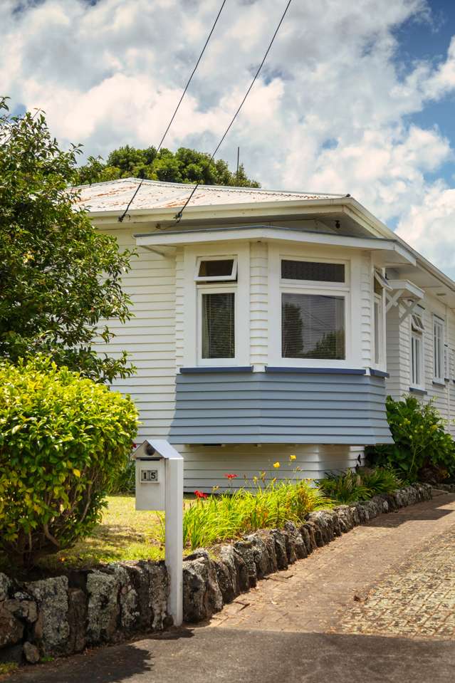 15 Chatham Avenue Mount Albert_1