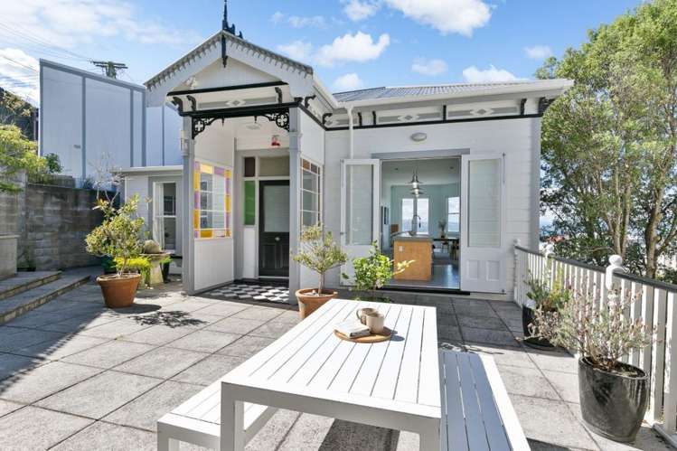8 Bruce Avenue Brooklyn_1