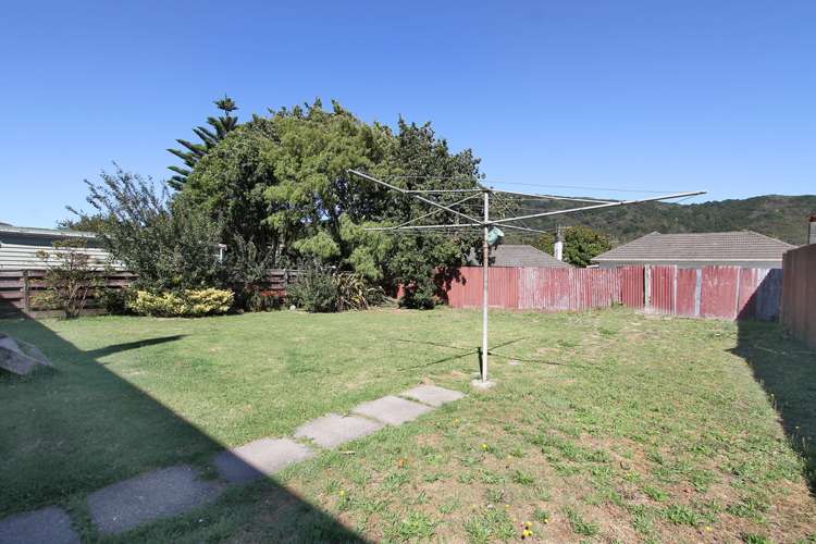 84 Coast Road Wainuiomata_11