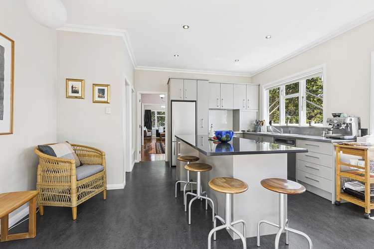 9 Kellsmere Crescent Island Bay_11