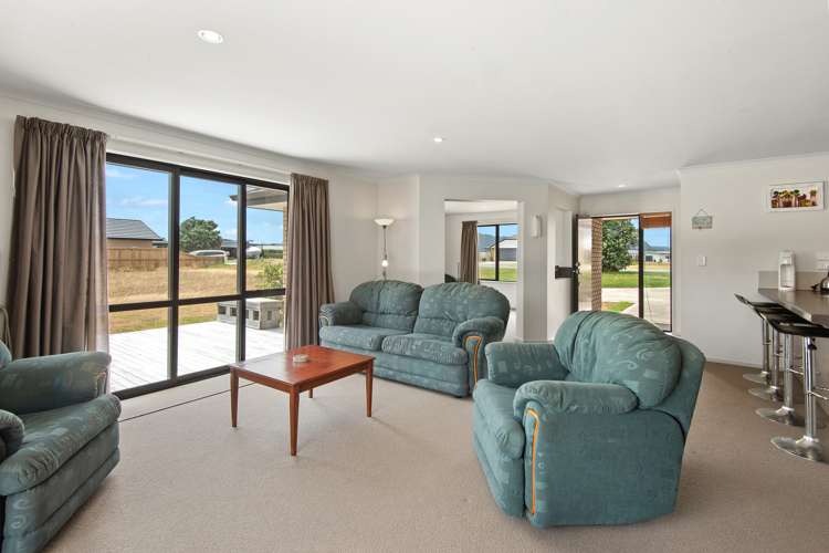 7 Sando Way One Tree Point_10