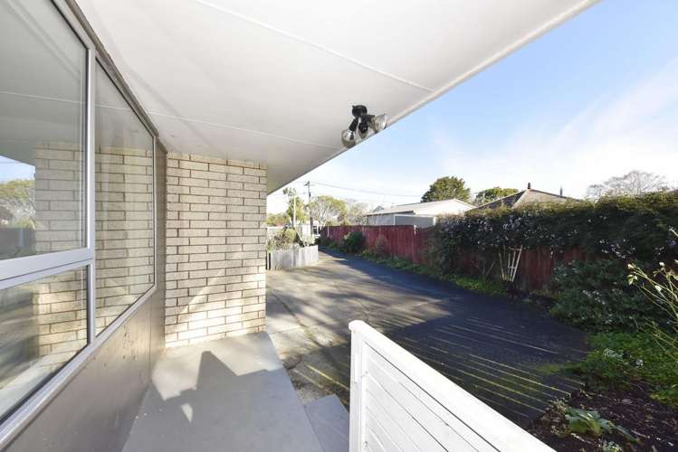 2/36 Compton Street Woolston_5