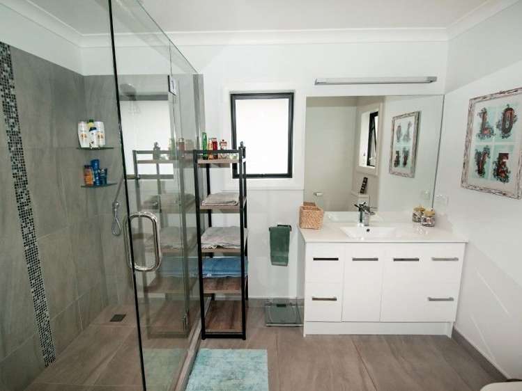 109 Bond Crescent Forrest Hill_14