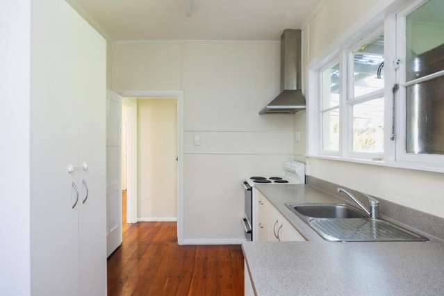 6 Mccullough Avenue Mount Roskill_4