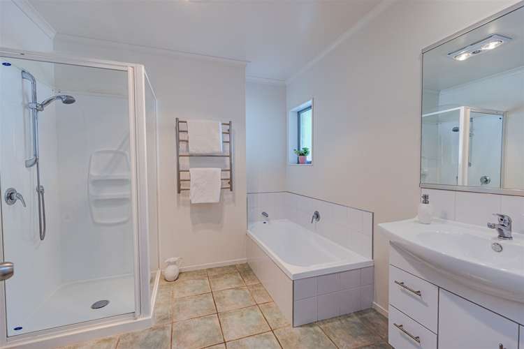 11 Sandy Lane Otamatea_10