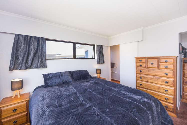 9 Chrystal Street Foxton Beach_17