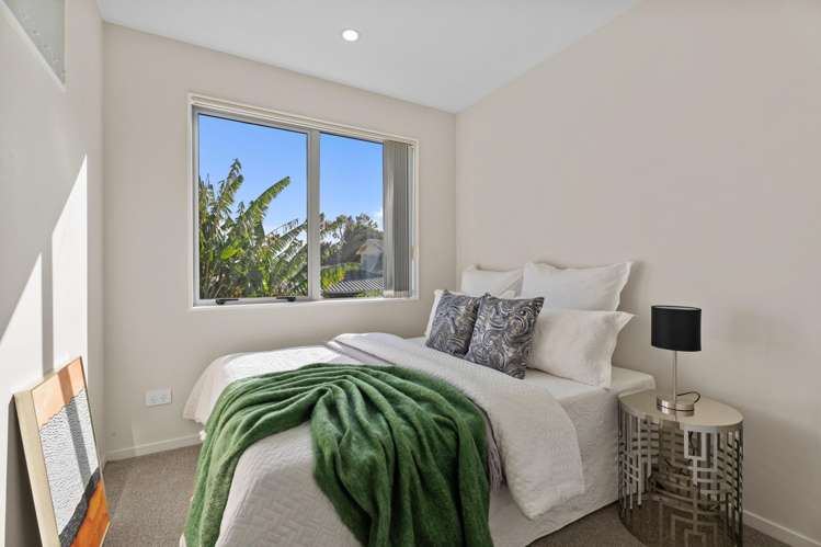 59 Leo Street Glen Eden_11