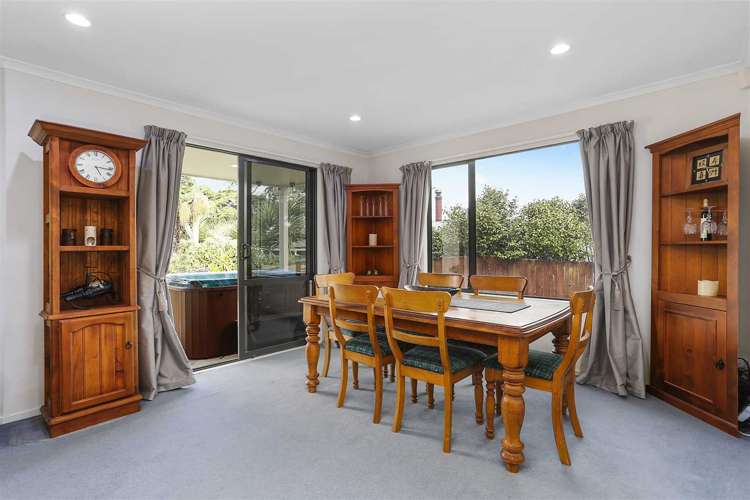 2/44 Claude Road Hillpark_7