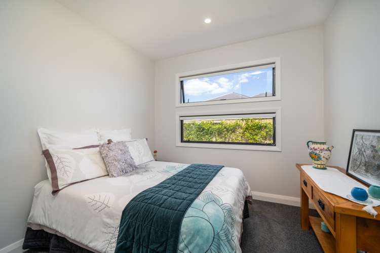 22 Kahuparere Crescent Pyes Pa_11