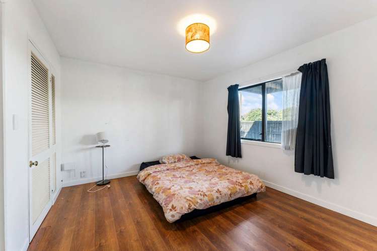 49 Spinnaker Drive Te Atatu Peninsula_11
