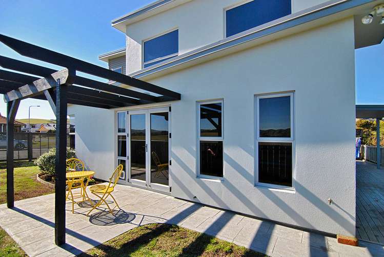 23 White Pine Avenue Woodridge_3