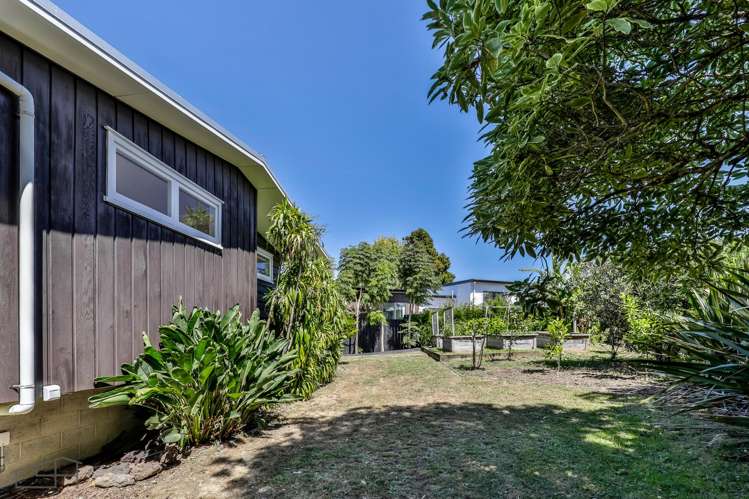87 Stottholm Road Titirangi_38