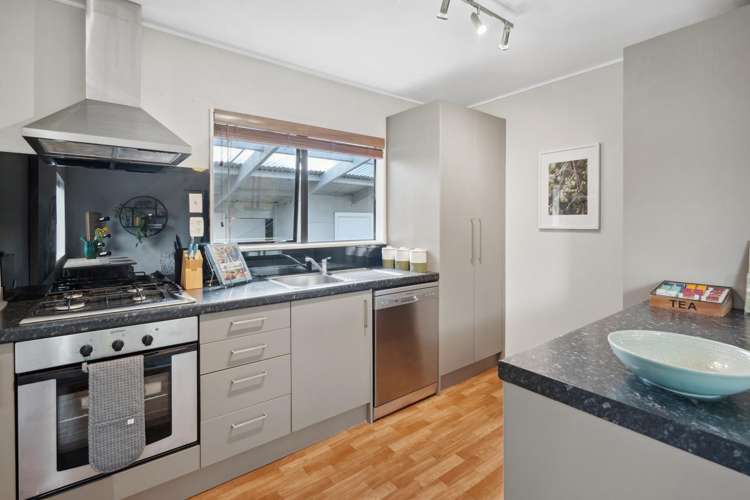 9 Baillie Crescent_1