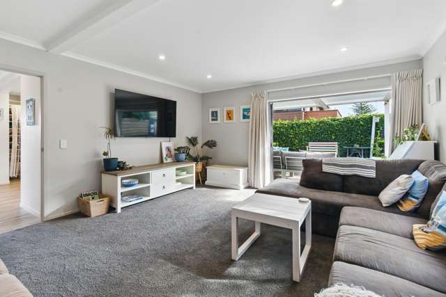 11B Dickson Road 1131_2