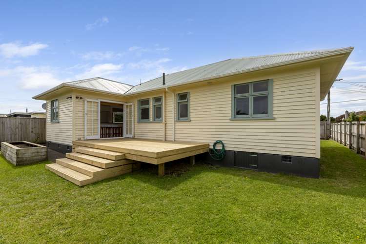 130 Seaview Road Westown_15