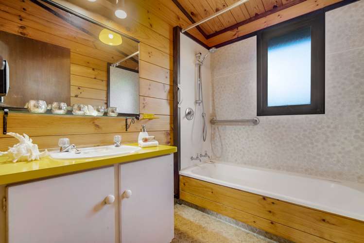 247 Tukapa Street Westown_15