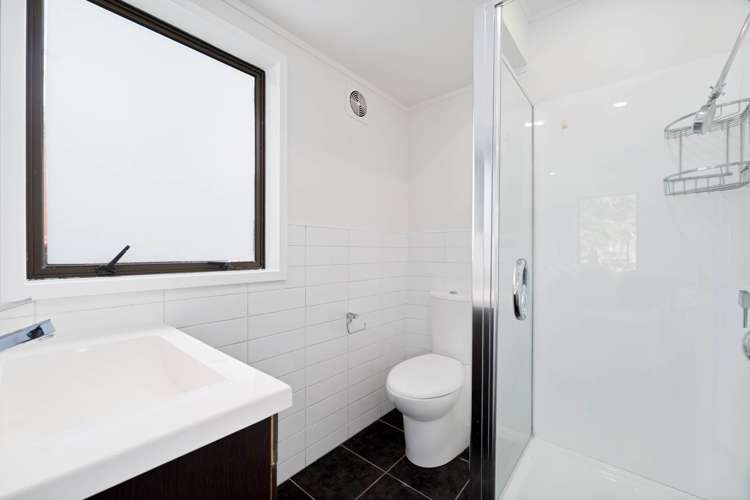 2/57 Moore Street Hillcrest_14