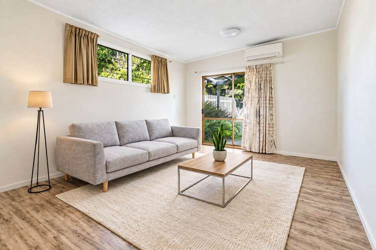 57 Centreway Road Orewa_6