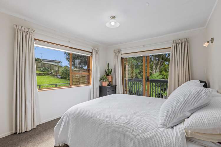 2/12 Surville Place Mairangi Bay_11