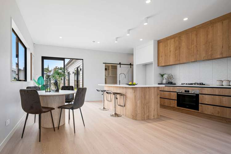 4 Whakairo Crescent Gulf Harbour_11