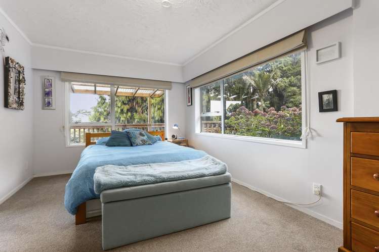 903 West Coast Road Waiatarua_7