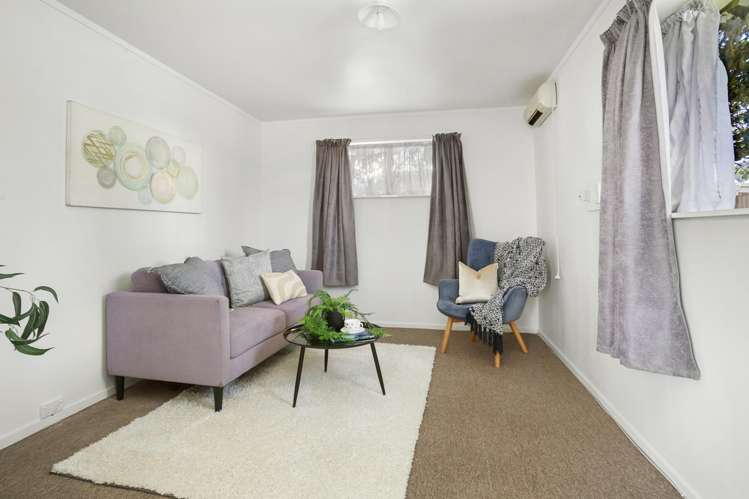 7 Holyoake Crescent Avalon_15