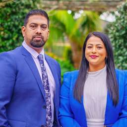 Team Sapna and Rizwan