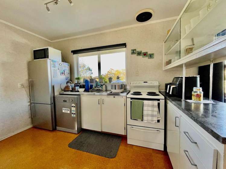 22 Fratley Avenue Farm Cove_7