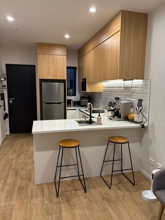 4/89 Beach Road Te Atatu Peninsula_1