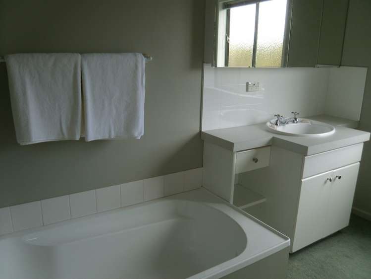 14 Crossleigh Crescent Balclutha_10