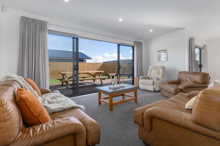 14 Ash Close Levin_12