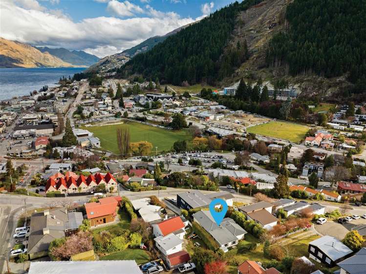 89 Hallenstein Street Queenstown_27