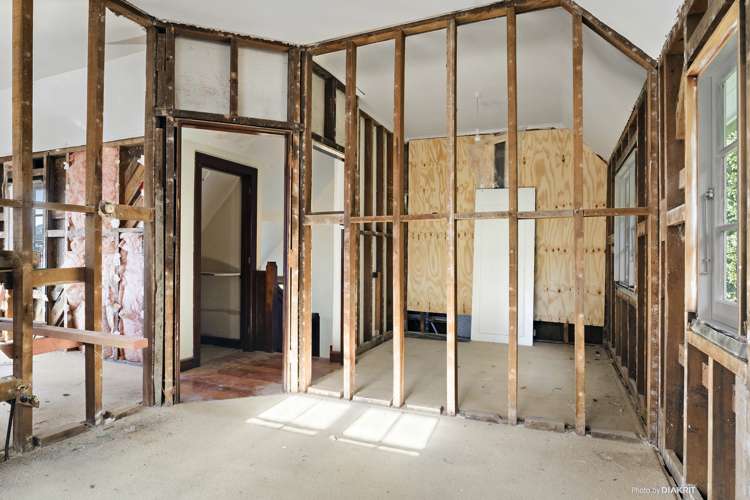 44 Queens Drive Lyall Bay_8